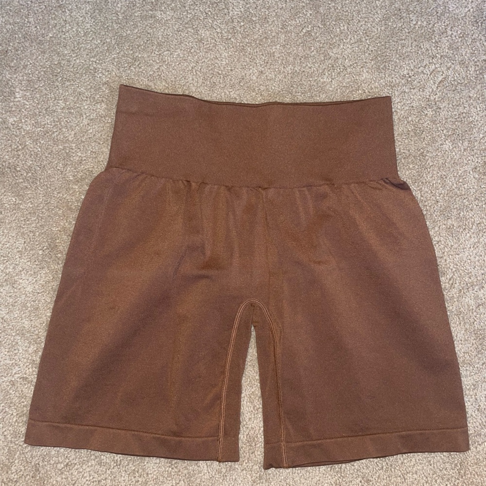 NVGTN Solid Seamless Short